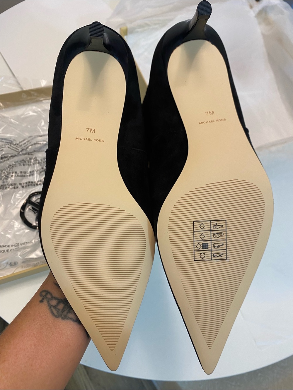 Michael Kors Dawn Black Suede Pointed-Toe kitten heel Slouch Ankle Boots NIB 7 - Picture 7 of 7